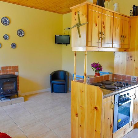 Katie'S Cottage Achill Sound Екстер'єр фото
