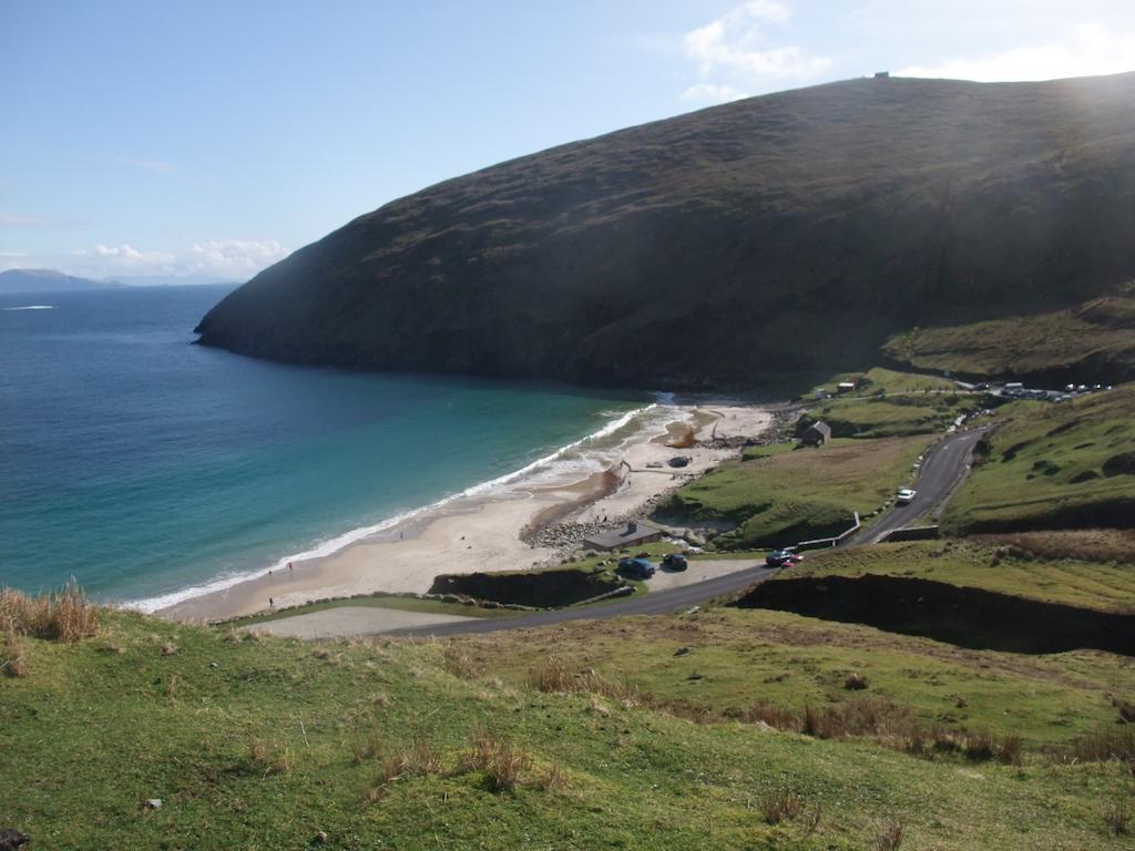 Katie'S Cottage Achill Sound Номер фото